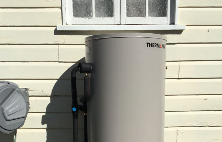 Do I Need a Plumber or an Electrician to Repair My Noosa Electric Hot Water System